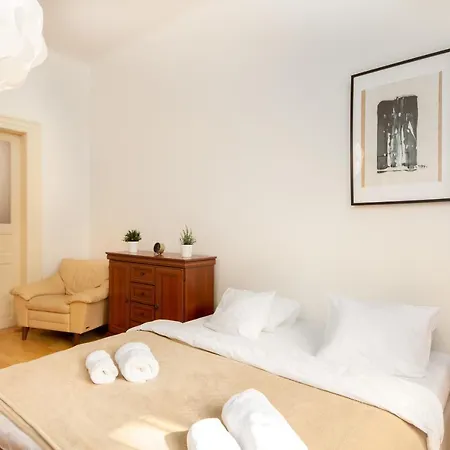 Vinohrady Park Retreat In Residential Area #77 * 프라하