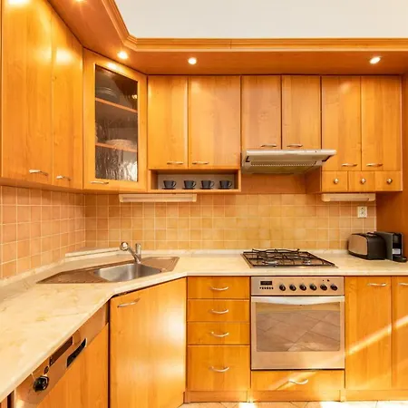 Vinohrady Park Retreat In Residential Area #77 아파트 *